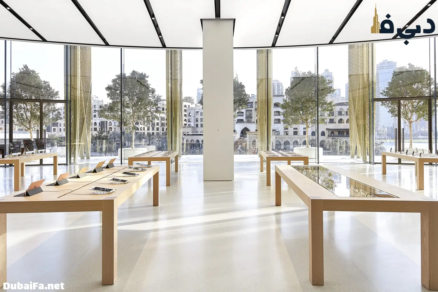 شعبه اپل در دبی مال