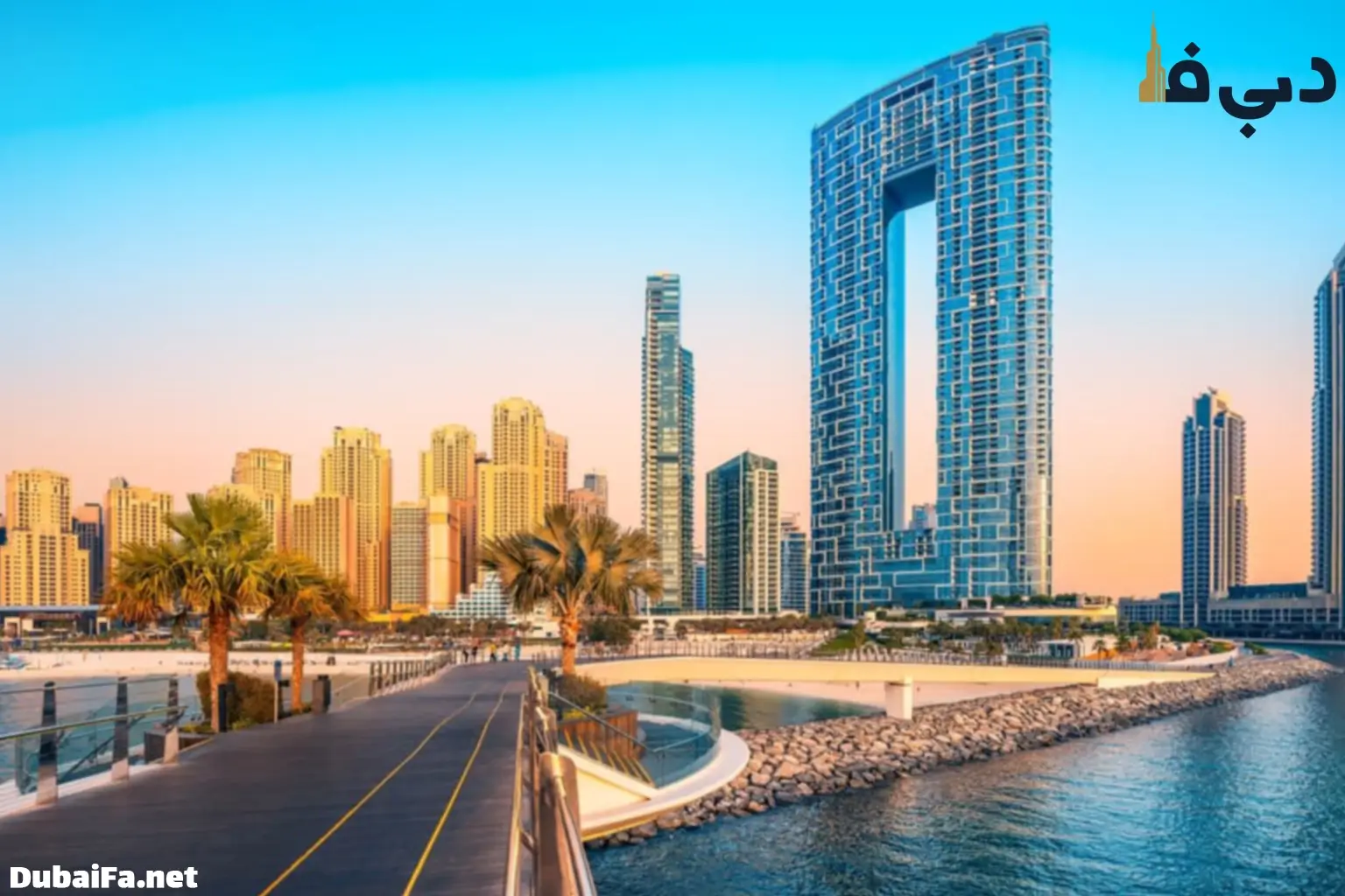 معماری چشمگیر سازههای محله دبی مارینا